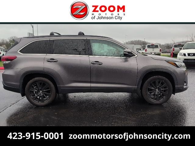 Used 2019 Toyota Highlander SE AWD/4WD image 1