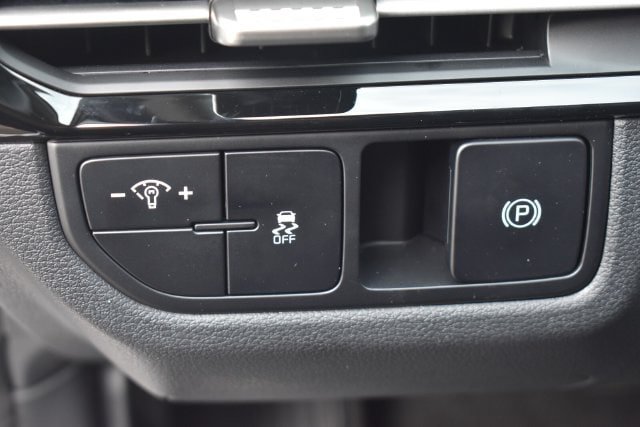 New 2027 Kia Sportage LX FWD image 21
