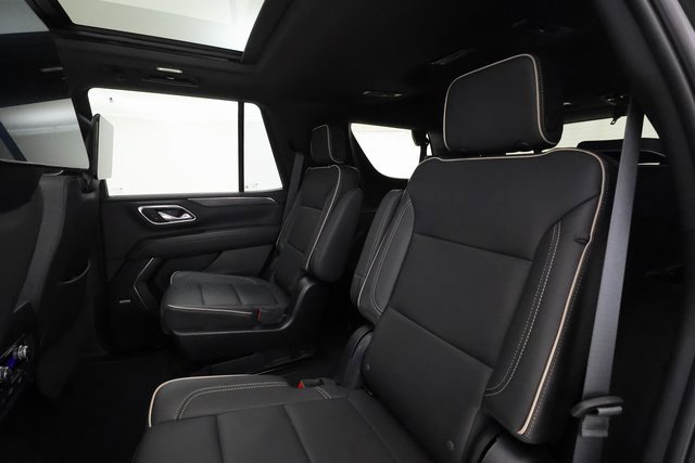 Used 2023 GMC Yukon SLT w/ SLT Premium Package image 23