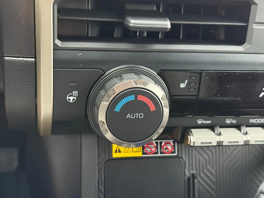 New 2025 Toyota Tacoma 4x4 Double Cab image 18