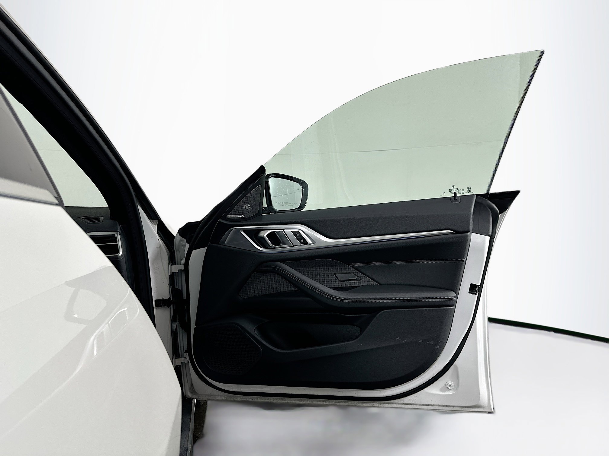 Used 2025 BMW i4 xDrive40i image 34