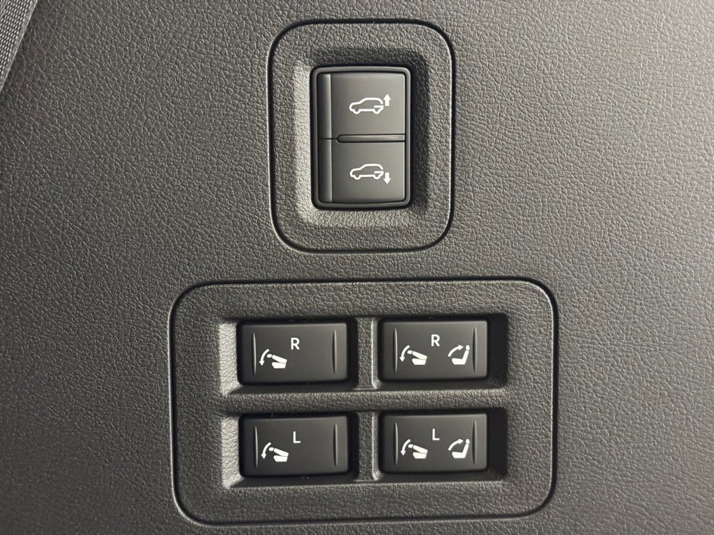 New 2026 Nissan Armada PRO-4X image 27