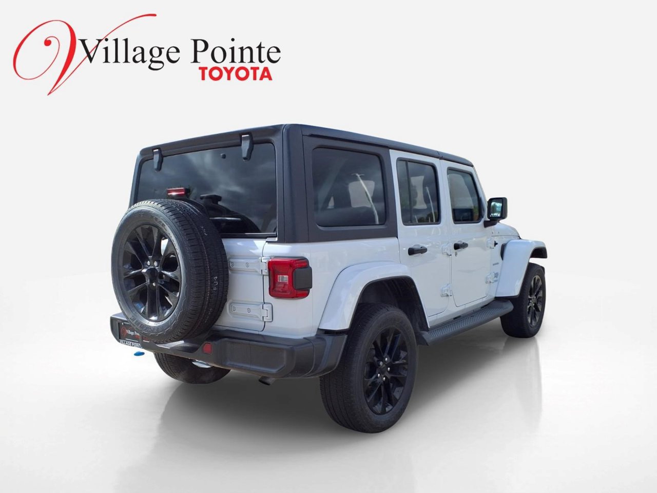 Used 2022 Jeep Wrangler Unlimited Sahara AWD/4WD image 6