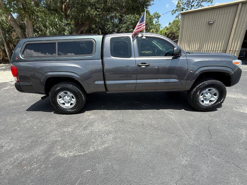 Used 2017 Toyota Tacoma SR RWD image 7