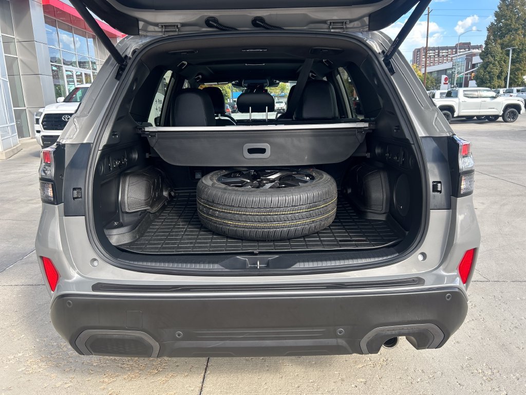 Used 2025 Subaru Forester Limited AWD/4WD image 15