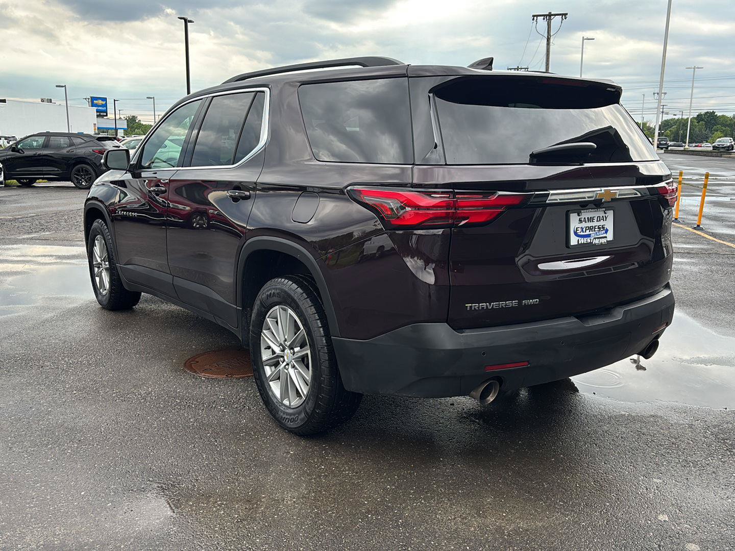 Used 2023 Chevrolet Traverse LT AWD/4WD image 7