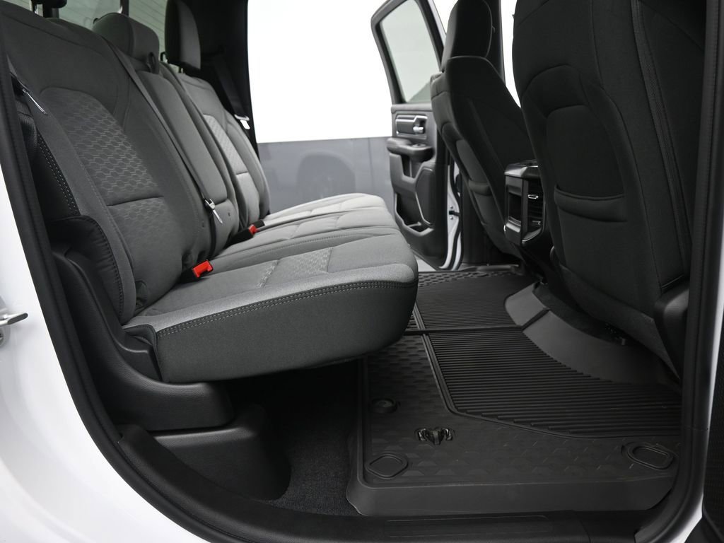 New 2026 RAM 1500 4x4 Crew Cab image 17