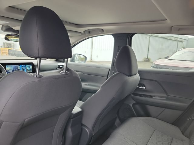 New 2026 Nissan Kicks SV w/ SV Premium Package FWD image 23