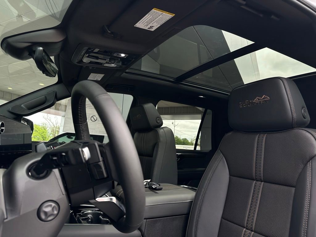 New 2026 Chevrolet Tahoe High Country AWD/4WD image 14
