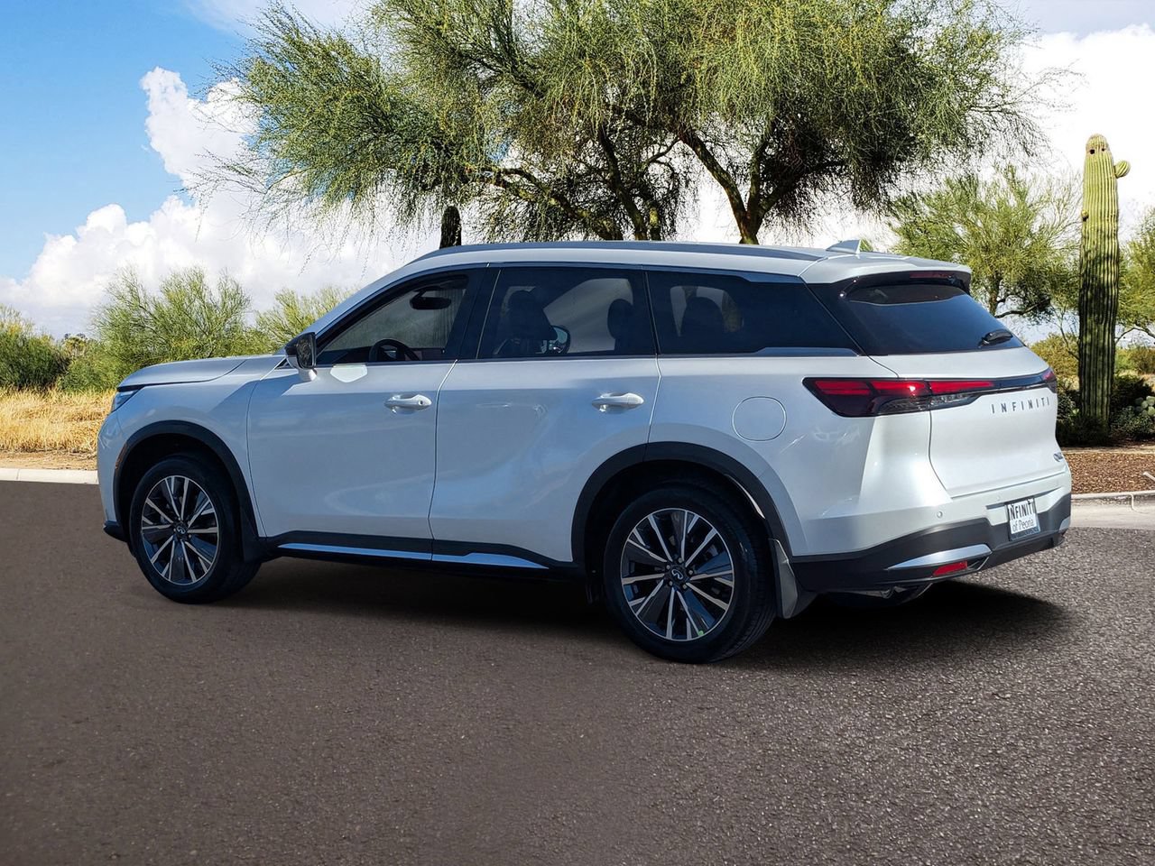 New 2026 INFINITI QX60 Luxe w/ Cargo Package FWD image 3