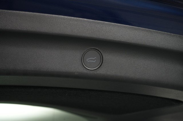 Used 2025 Tesla Model Y Performance AWD/4WD image 40