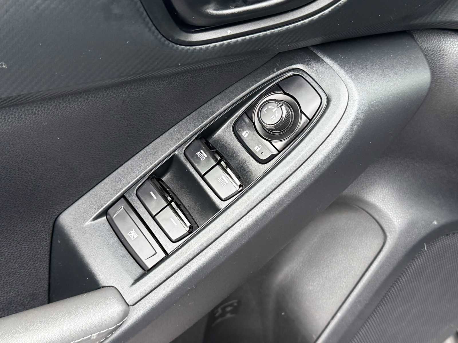 Certified 2024 Subaru Crosstrek 2.0i Premium image 12