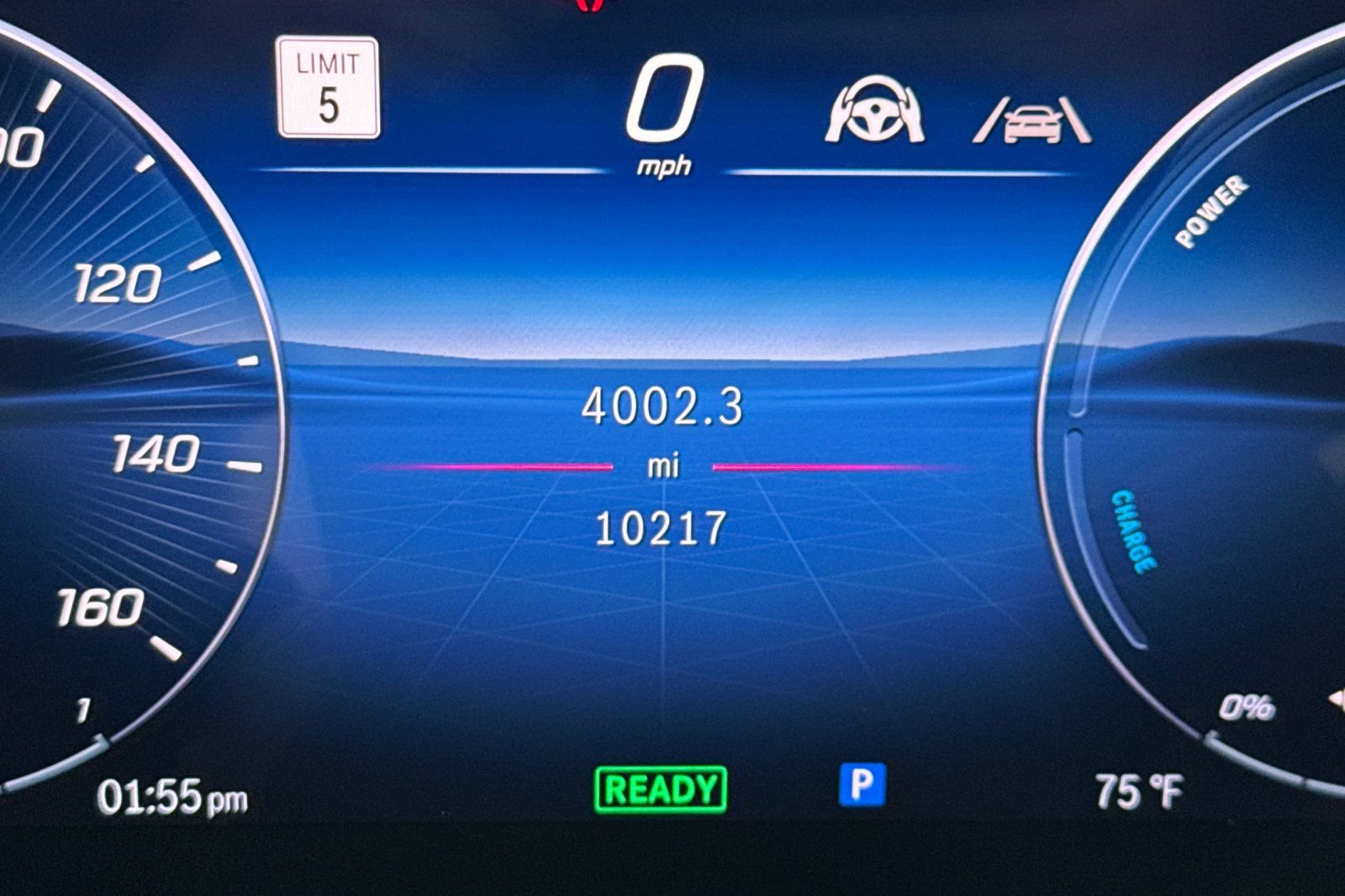 Used 2025 Mercedes-Benz GLC 350e 4MATIC image 9