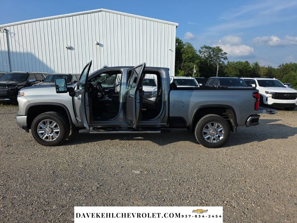 Used 2026 Chevrolet Silverado 2500 High Country w/ High Country Premium Package AWD/4WD image 33