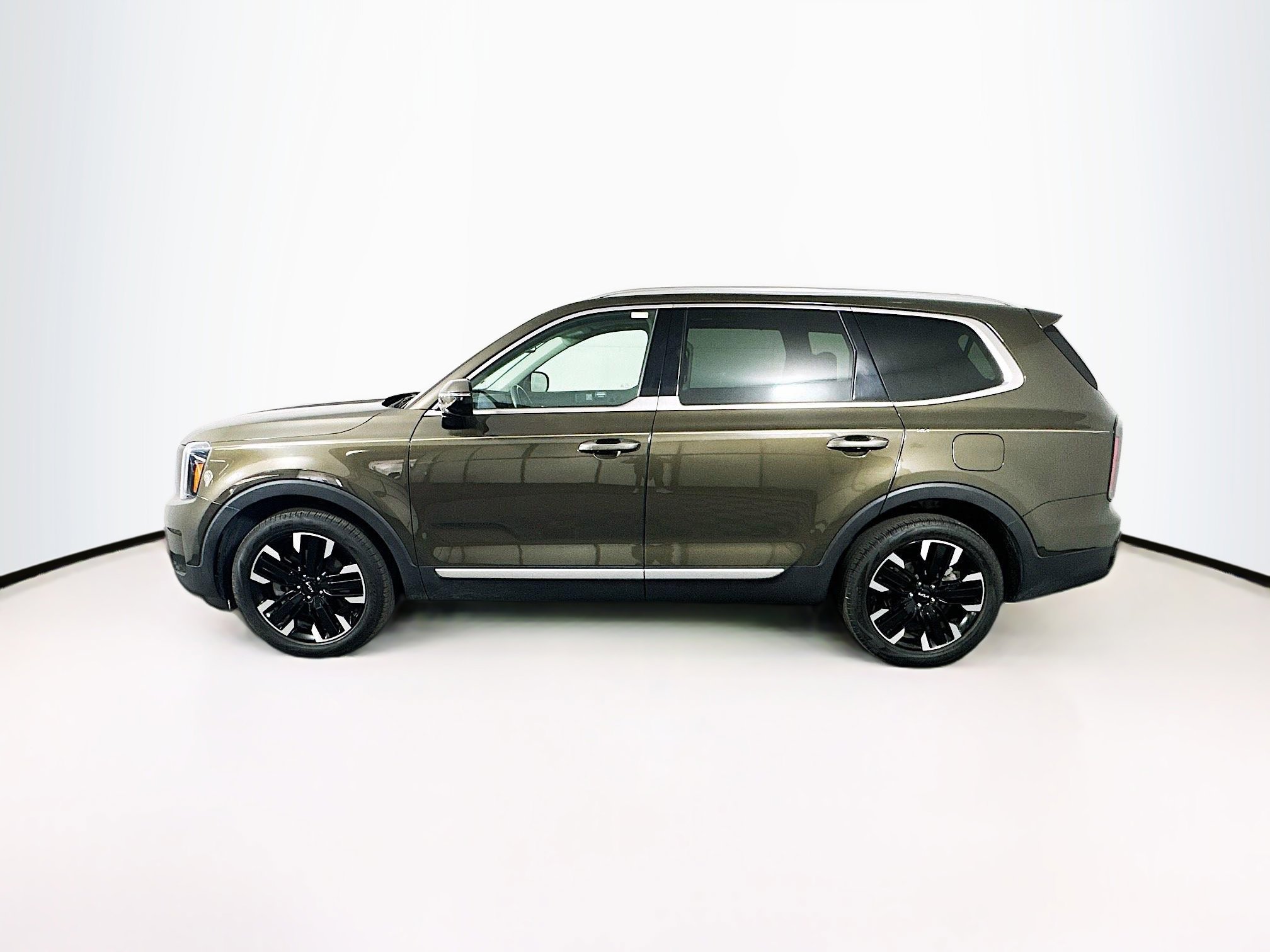 Used 2024 Kia Telluride SX FWD image 4