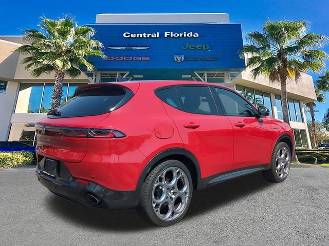 Used 2024 Alfa Romeo Tonale Veloce AWD/4WD image 5