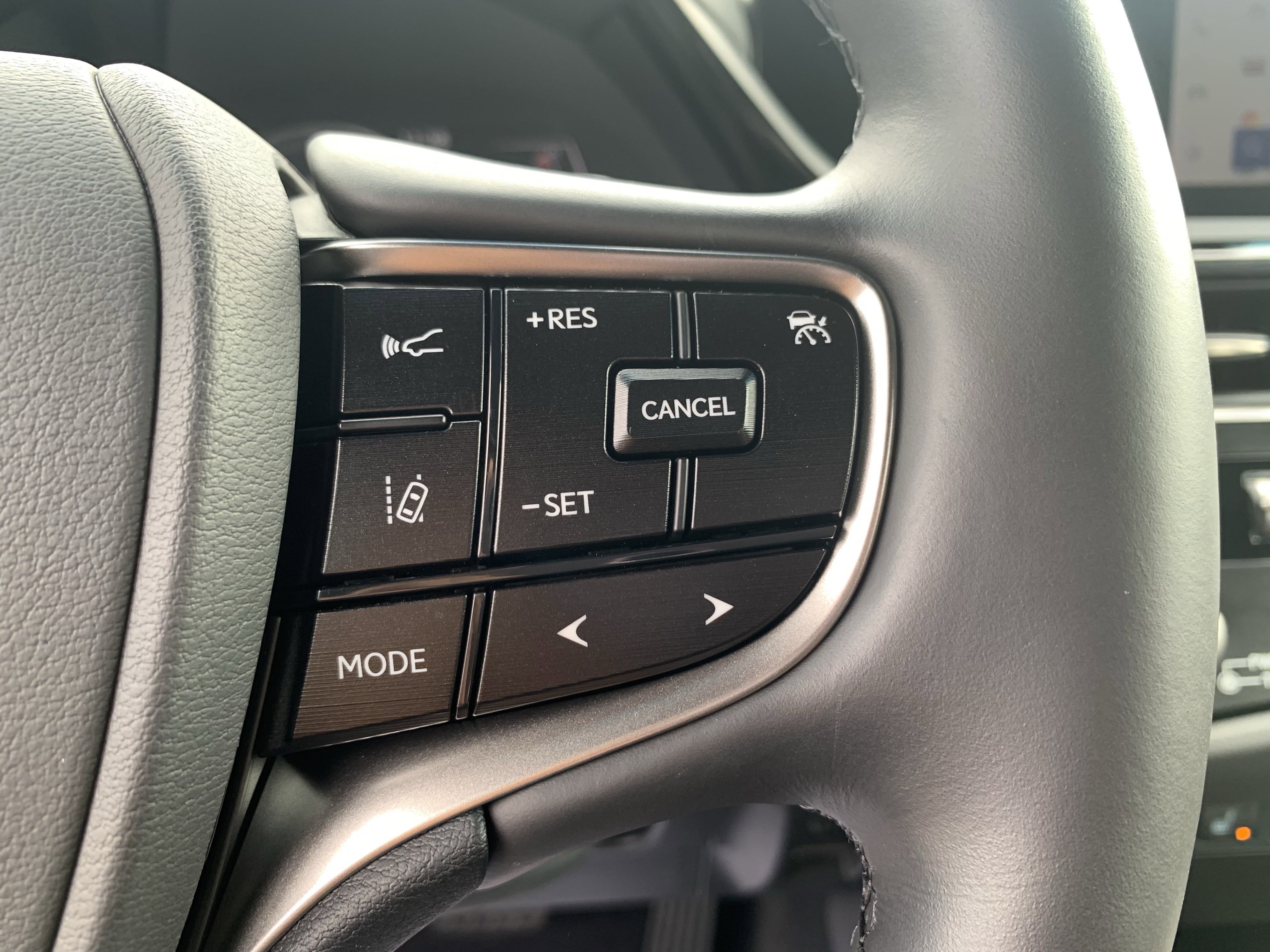 Certified 2025 Lexus ES 350 w/ Premium Package image 20