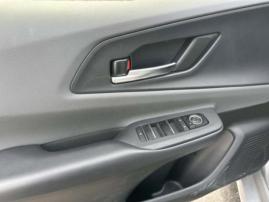 Used 2025 Toyota Prius XLE image 15