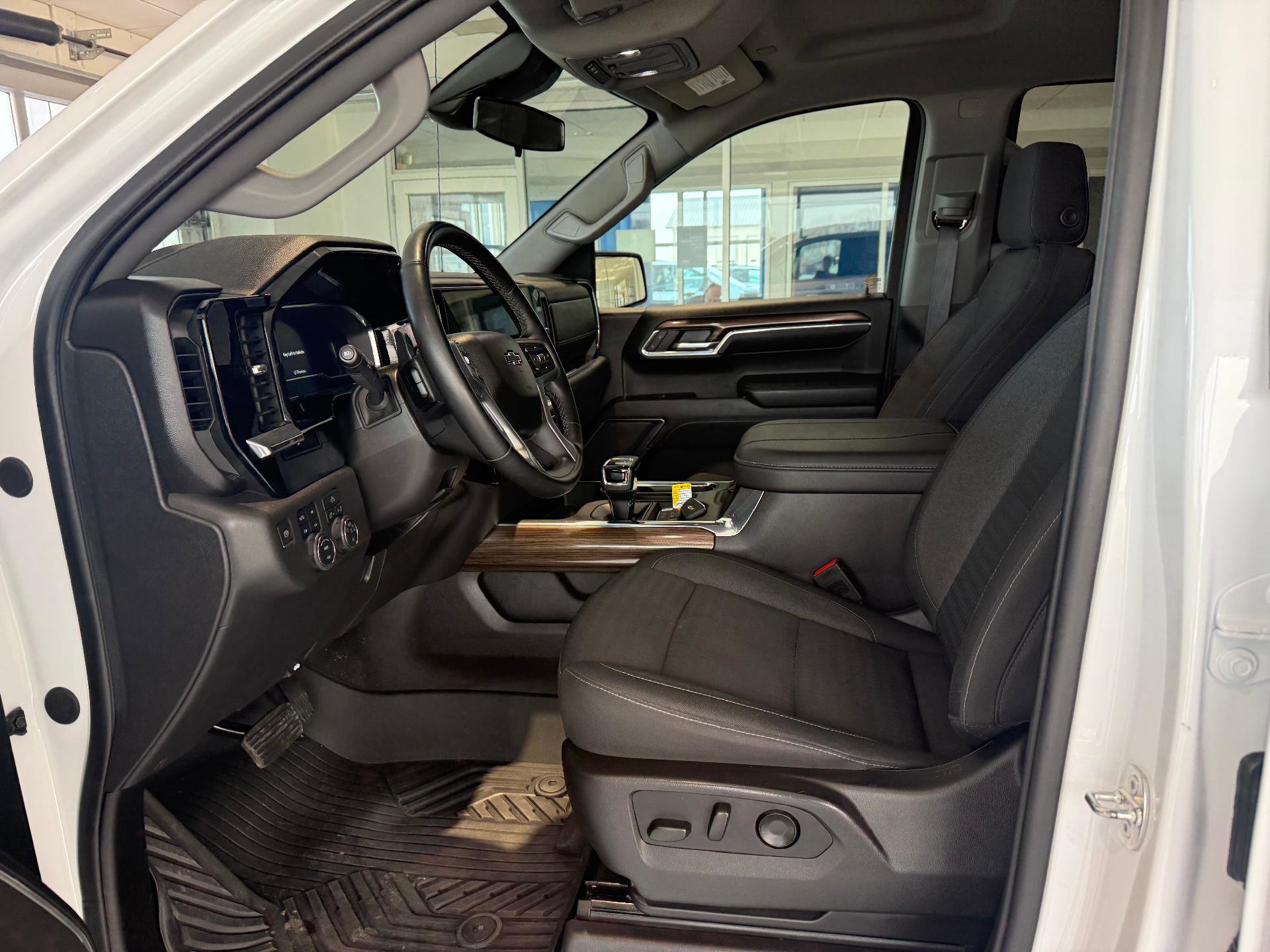 Certified 2024 Chevrolet Silverado 1500 LT Trail Boss image 11