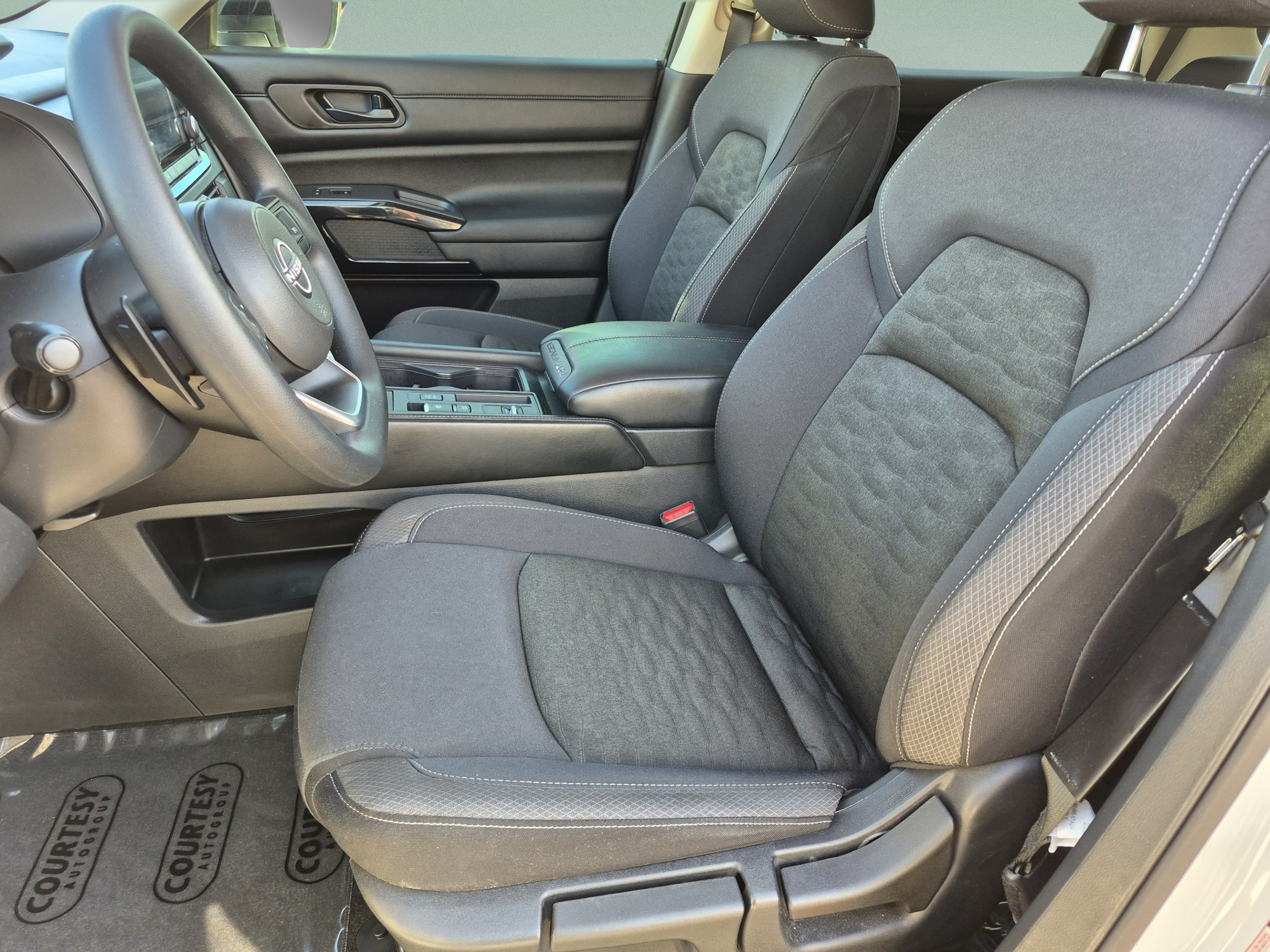 Certified 2025 Nissan Pathfinder S FWD image 23