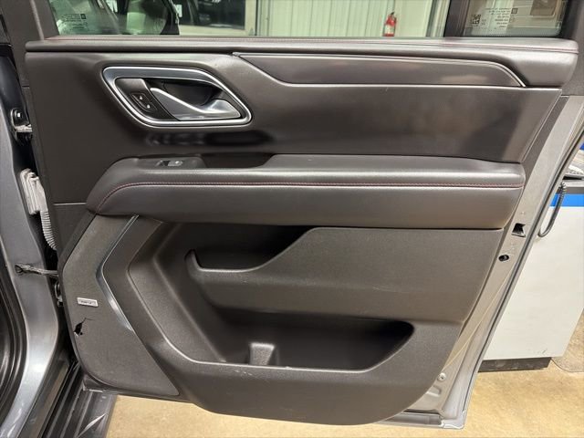 Used 2022 Chevrolet Suburban RST w/ Luxury Package image 26