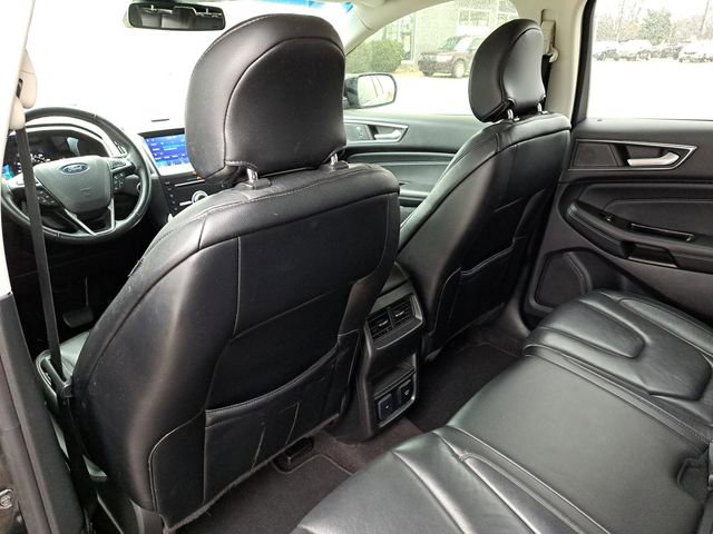 Used 2019 Ford Edge Titanium image 22