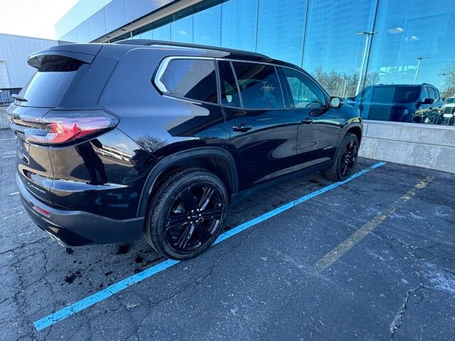 Used 2024 GMC Acadia Elevation w/ Black Edition image 11