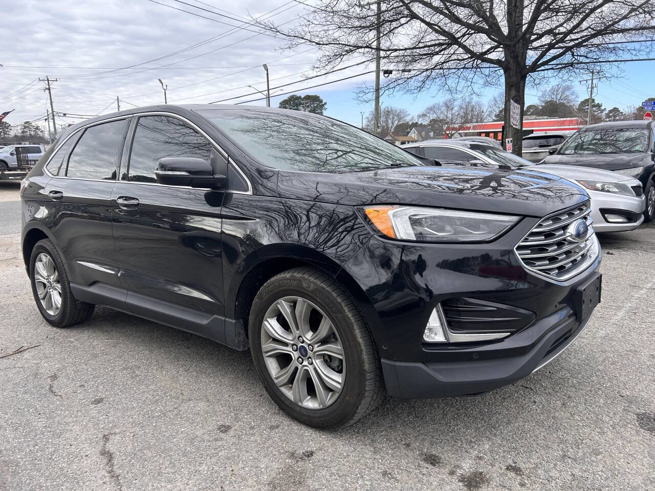 Used 2019 Ford Edge Titanium w/ Equipment Group 301A image 2
