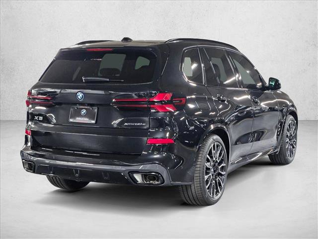 Used 2026 BMW X5 xDrive50e w/ M Sport Package AWD/4WD image 5