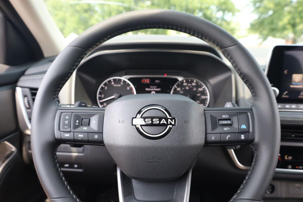 New 2026 Nissan Rogue Dark Armor AWD/4WD image 9