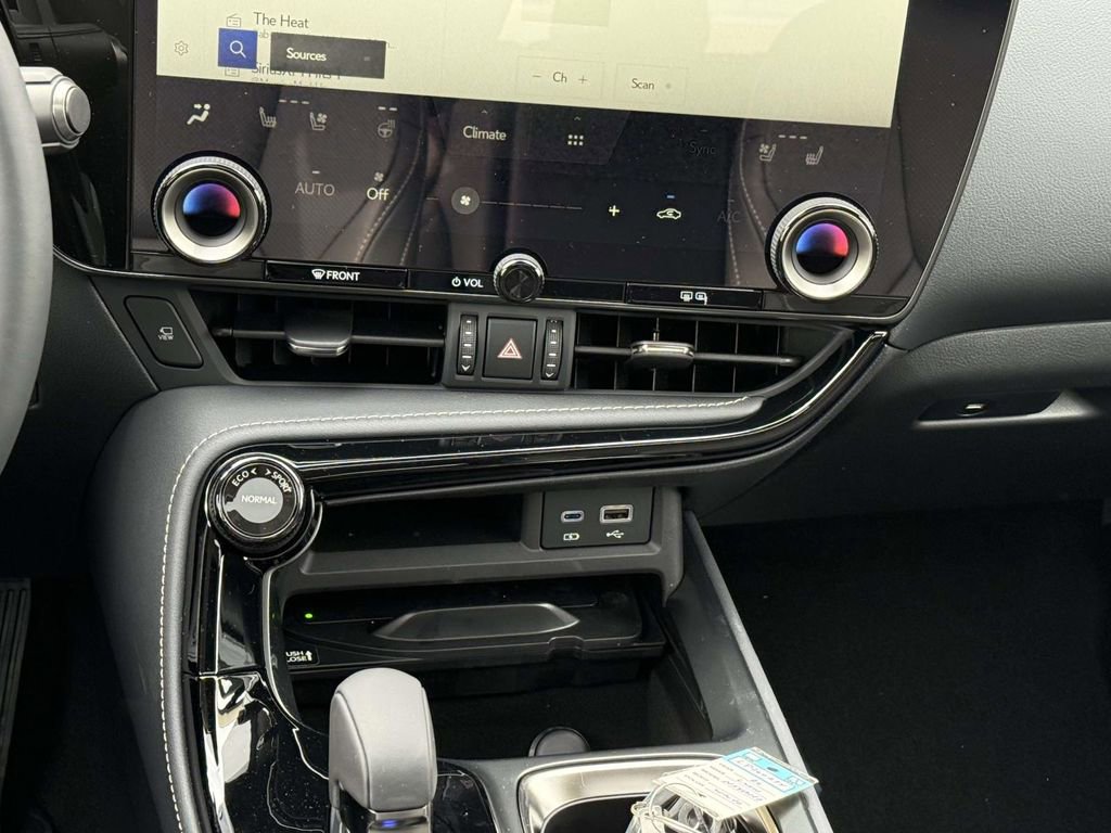 Used 2026 Lexus NX 450h+ AWD w/ Accessory Package (Z1) image 18