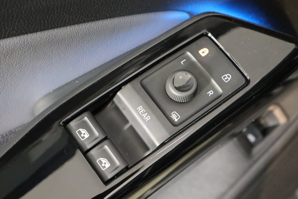 Used 2024 Volkswagen ID.4 Pro S AWD/4WD image 19