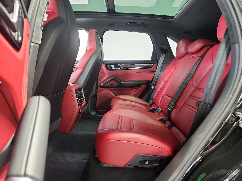 Used 2023 Porsche Cayenne GTS AWD/4WD image 11