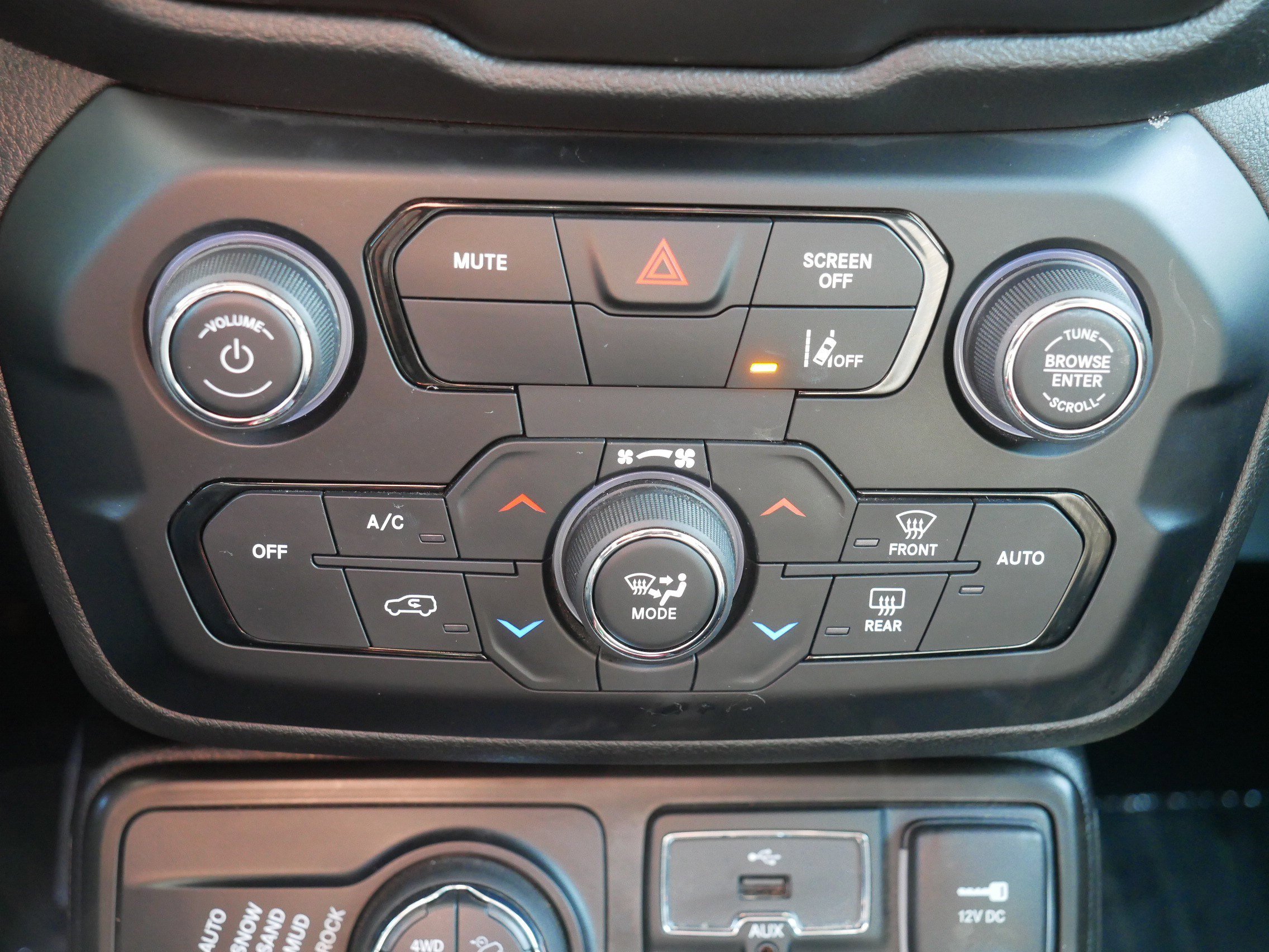 Used 2022 Jeep Renegade Trailhawk w/ Trailer Tow Group image 23