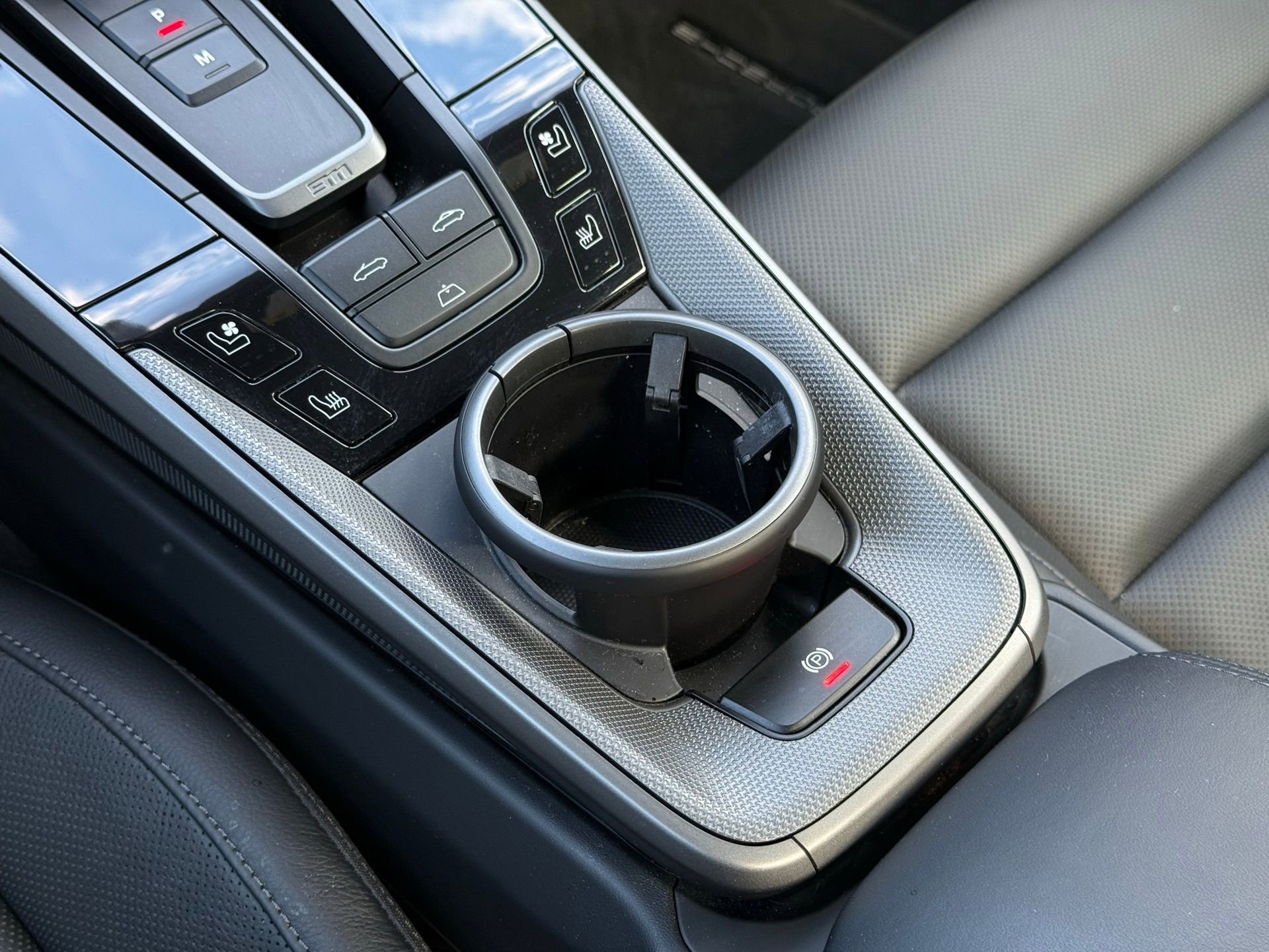 Certified 2024 Porsche 911 Carrera image 23