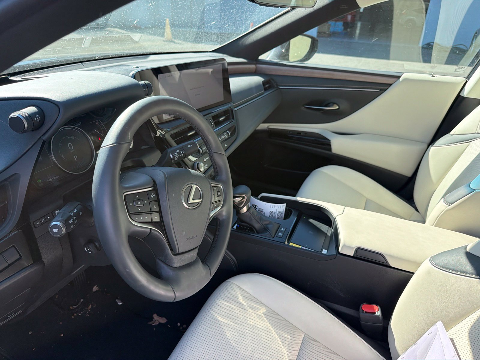 Certified 2024 Lexus ES 300h w/ Premium Package FWD image 10