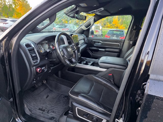 Used 2024 RAM 1500 Laramie AWD/4WD image 15
