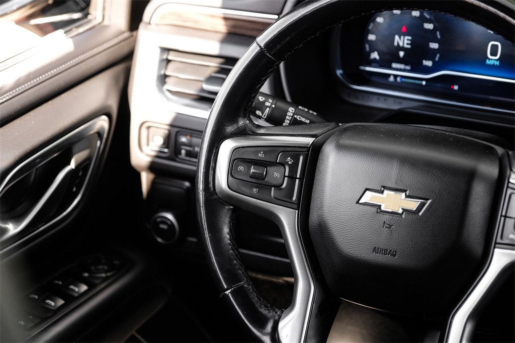 Used 2022 Chevrolet Suburban LT image 13