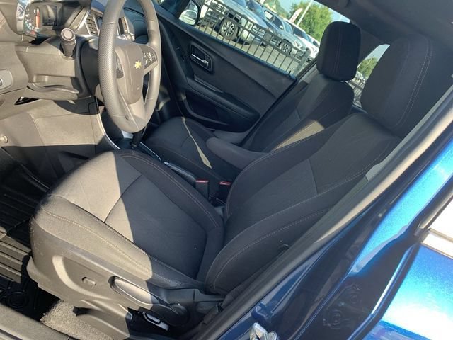 Used 2020 Chevrolet Trax LT FWD image 18