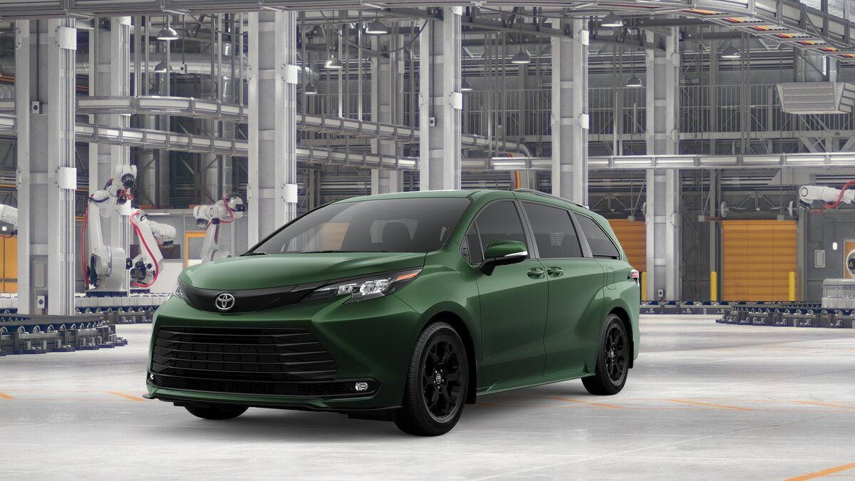 New 2026 Toyota Sienna XLE Woodland Edition