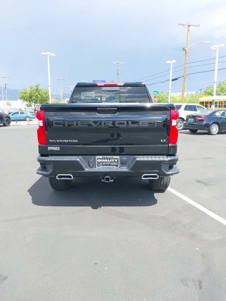 Used 2025 Chevrolet Silverado 1500 LT Trail Boss w/ Convenience Package II AWD/4WD image 3