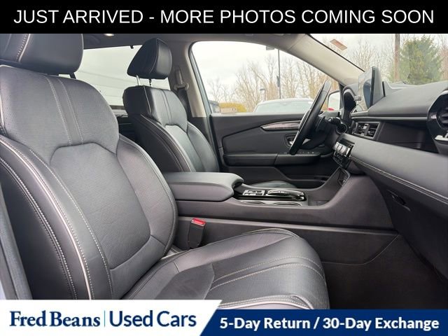 Used 2025 Honda Pilot Elite image 16