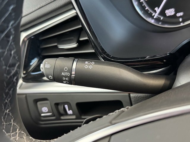 New 2025 Cadillac XT5 Premium Luxury image 32