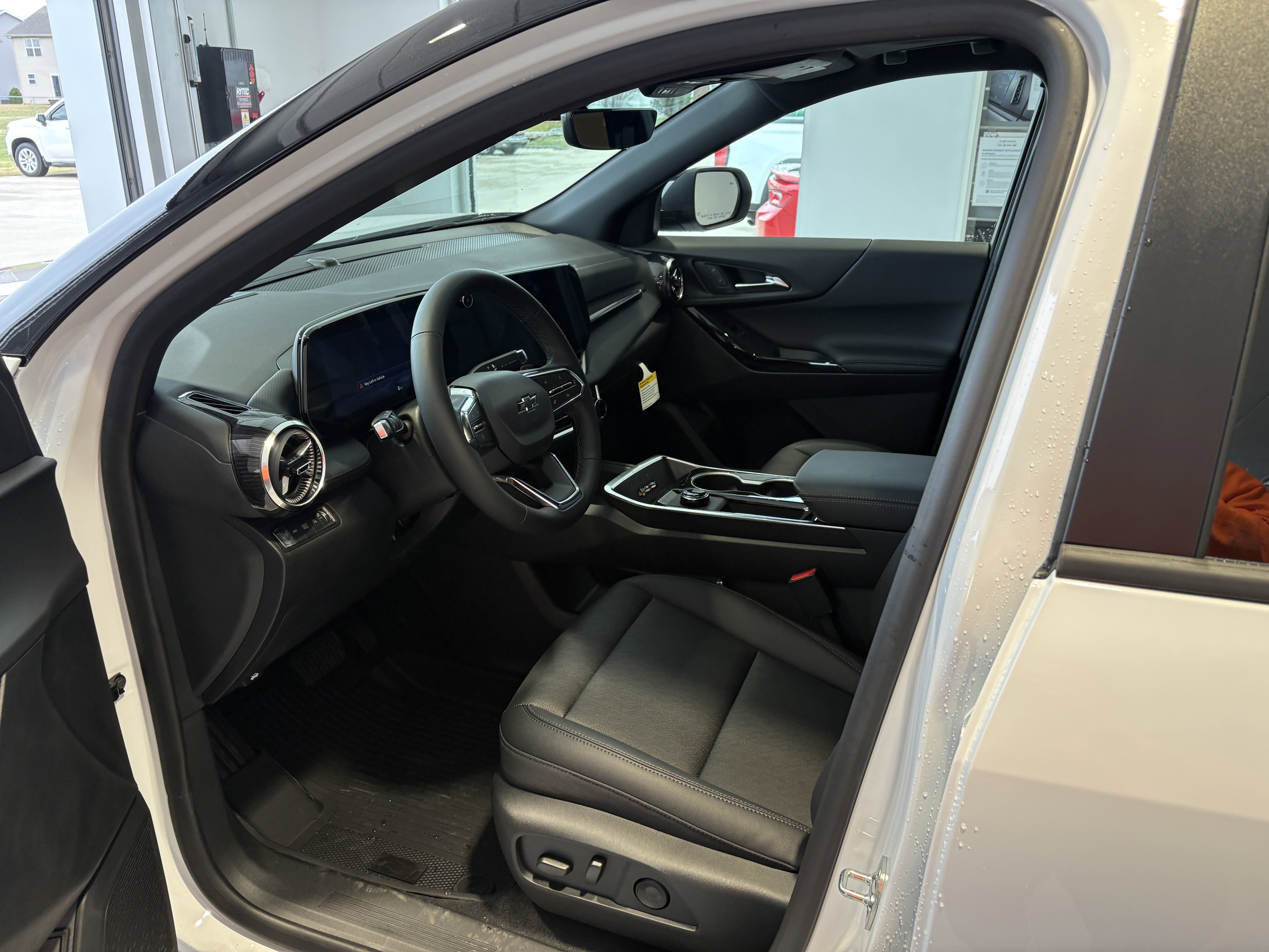 New 2026 Chevrolet Equinox LT w/ Convenience Package II image 9