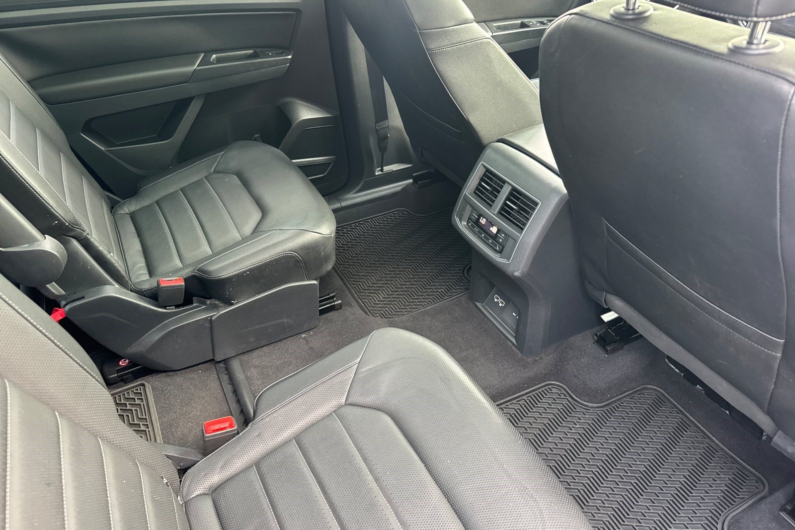 Used 2019 Volkswagen Atlas SEL Premium AWD/4WD image 32