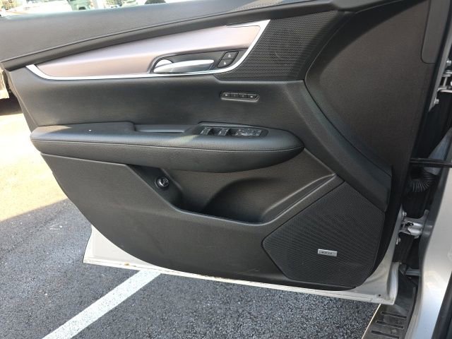 Used 2017 Cadillac XT5 Luxury w/ Driver Awareness Package image 10