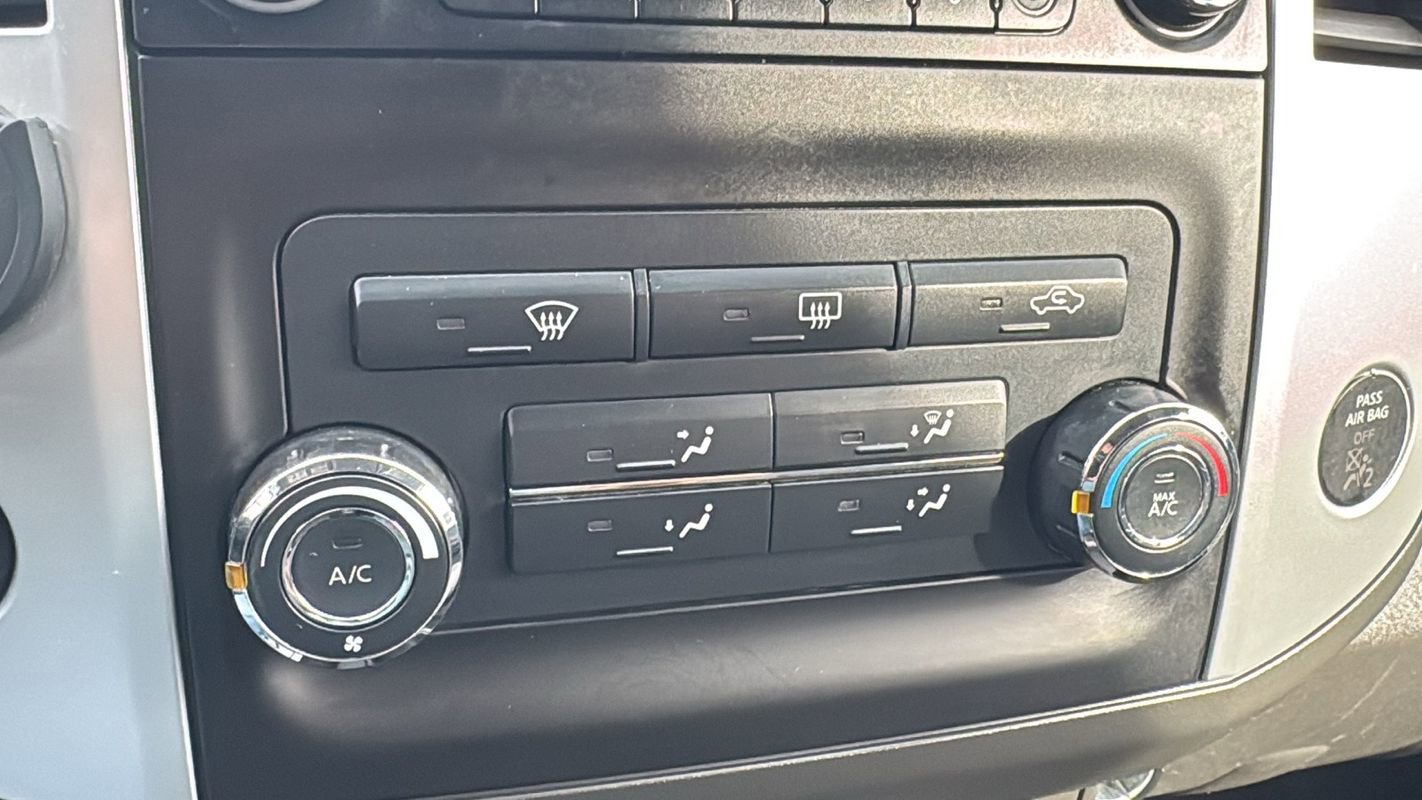 Used 2013 Nissan Xterra S image 25