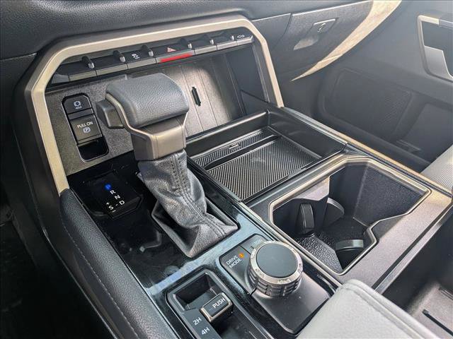 Used 2025 Toyota Tundra Limited AWD/4WD image 16