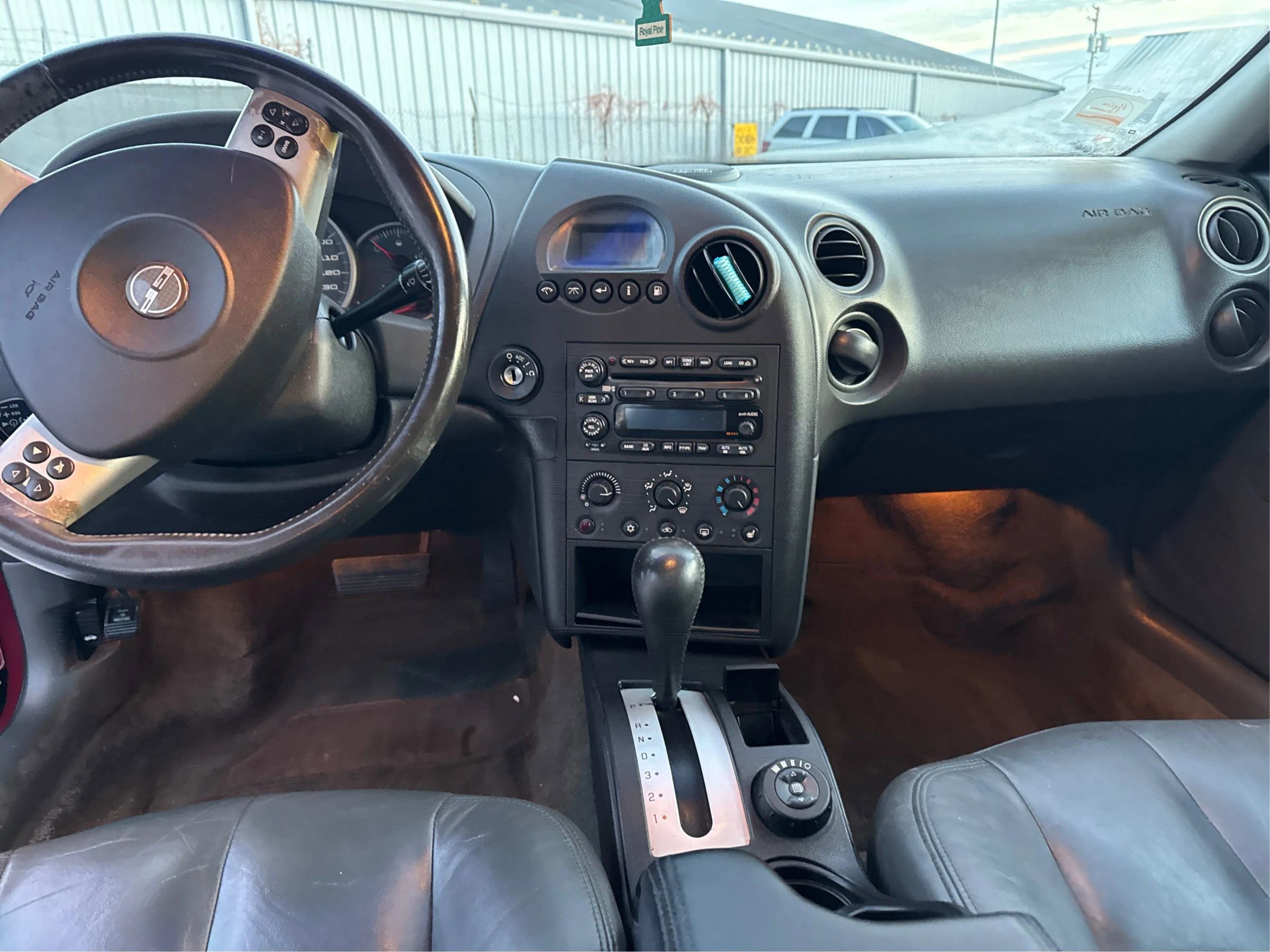 Used 2004 Pontiac Grand Prix GT2 w/ Leather Trim Pkg image 14