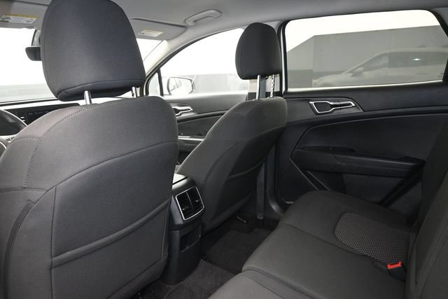 Used 2025 Kia Sportage LX FWD image 10